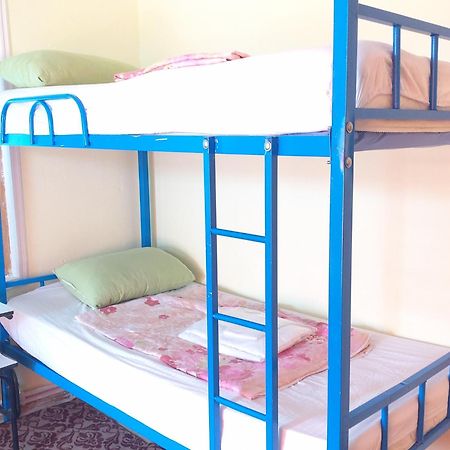Canal Hostel Şǝki Bagian luar foto