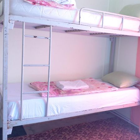 Canal Hostel Şǝki Bagian luar foto