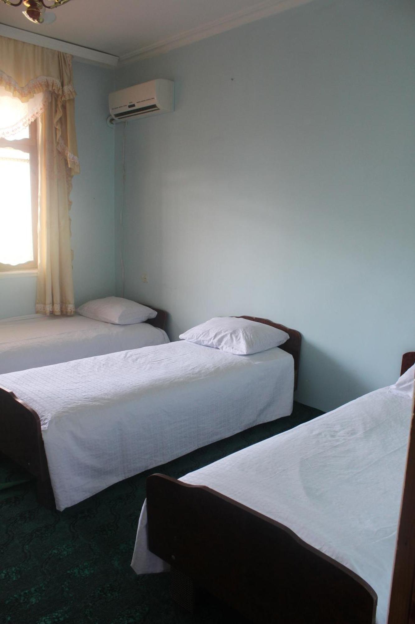 Canal Hostel Şǝki Bagian luar foto