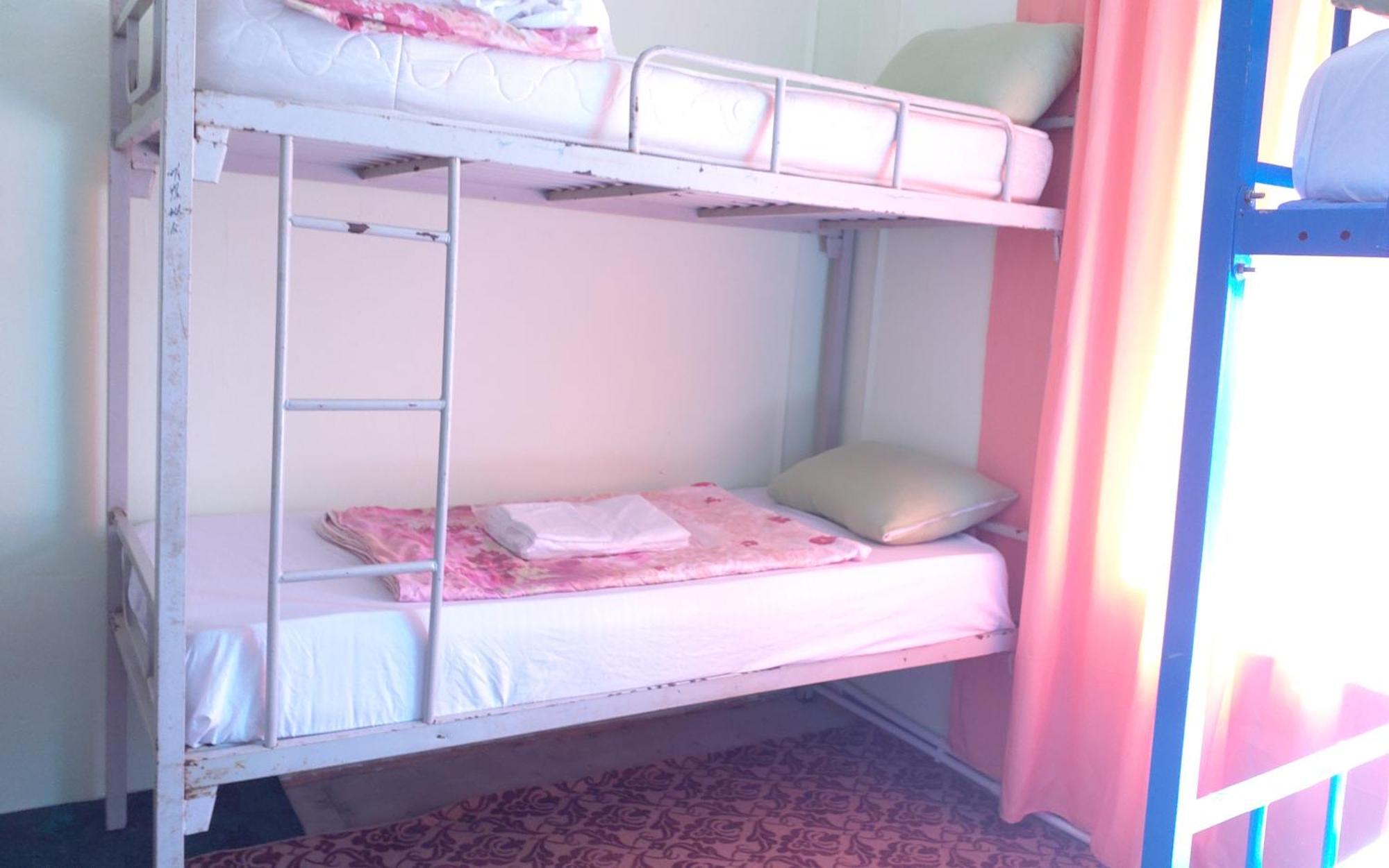 Canal Hostel Şǝki Bagian luar foto