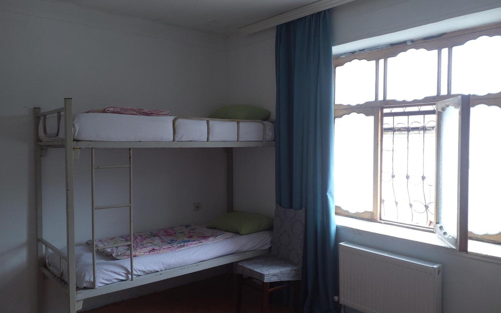 Canal Hostel Şǝki Bagian luar foto