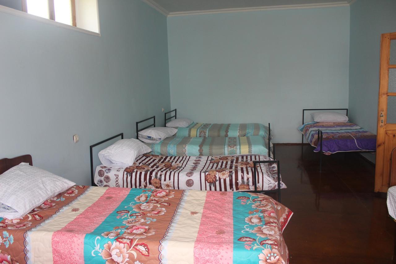 Canal Hostel Şǝki Bagian luar foto