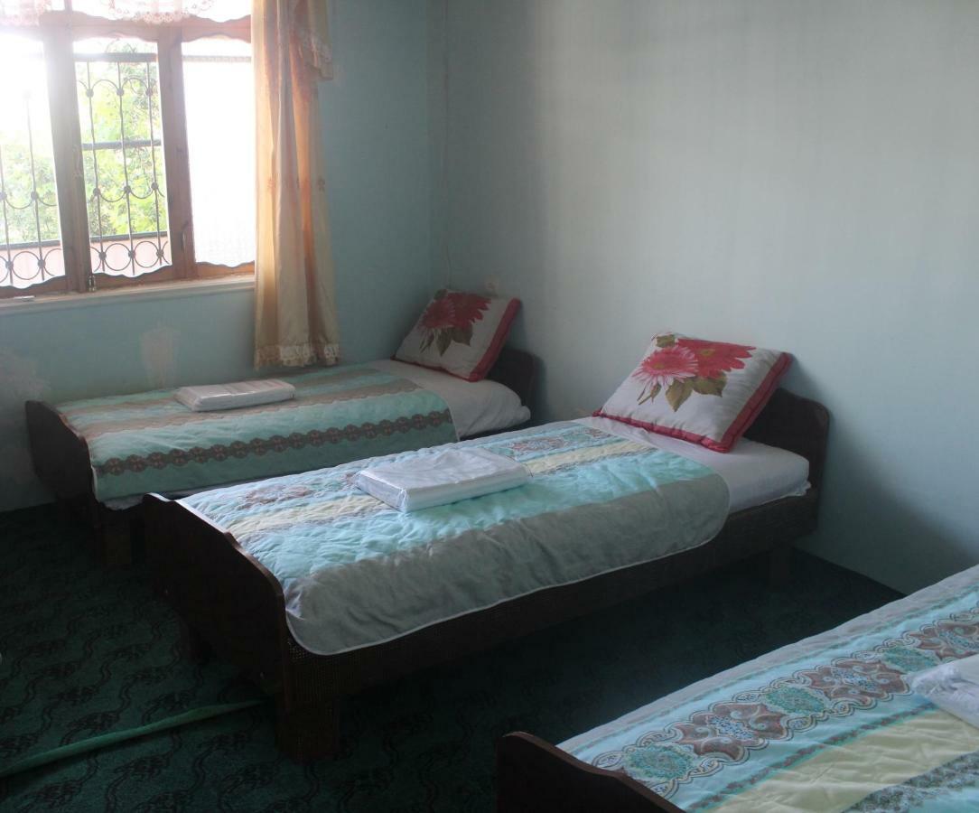 Canal Hostel Şǝki Bagian luar foto