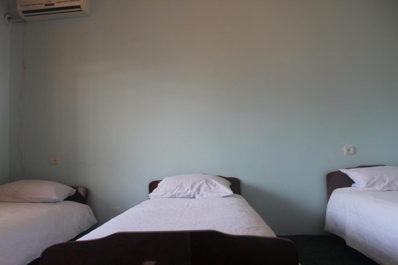 Canal Hostel Şǝki Bagian luar foto